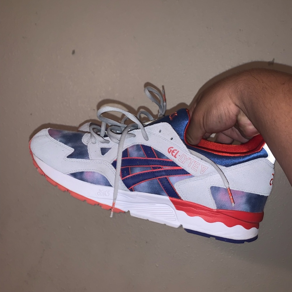 Size 13 ASICS Gel Lyte V sneakers